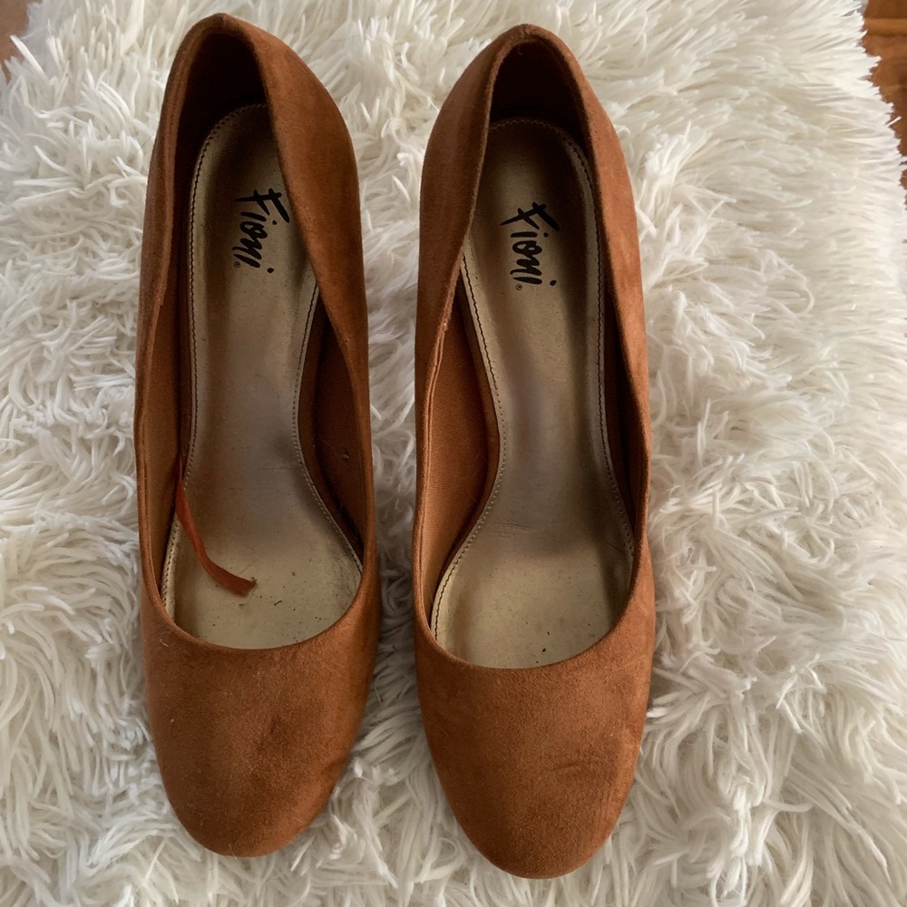 Fioni Brown Suede Pumps - EUC